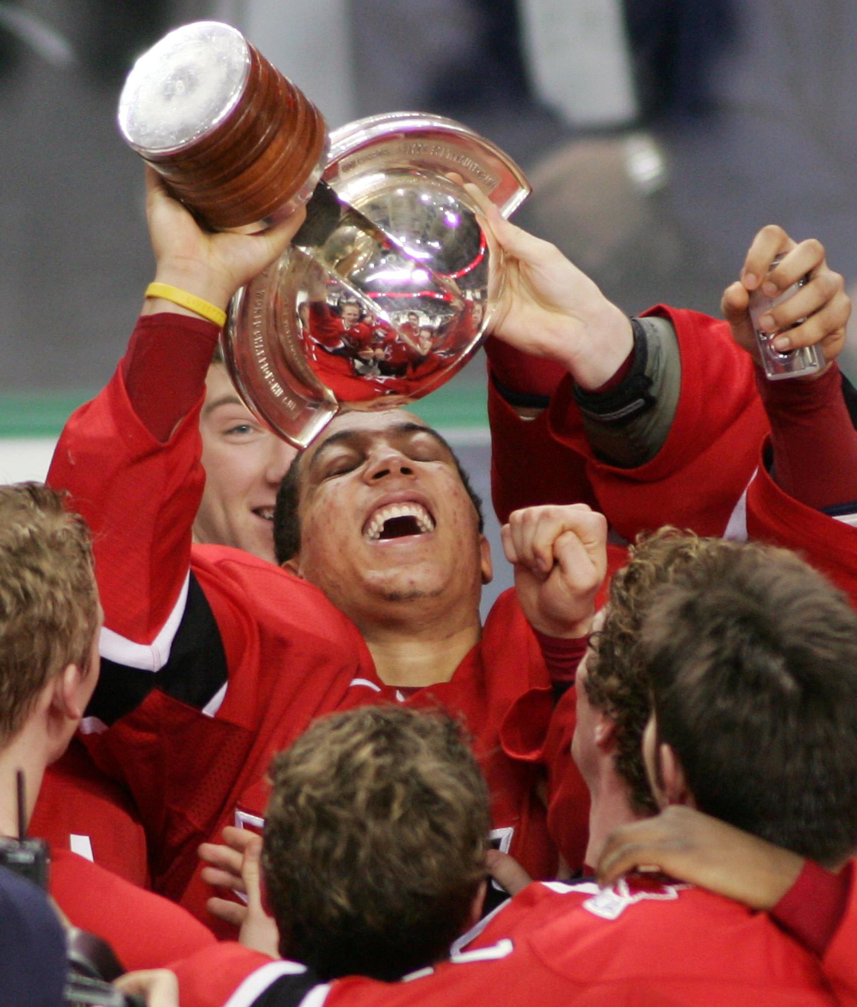 Happy Birthday to Anthony Stewart, who won Gold at the 18 years ago yesterday  . 