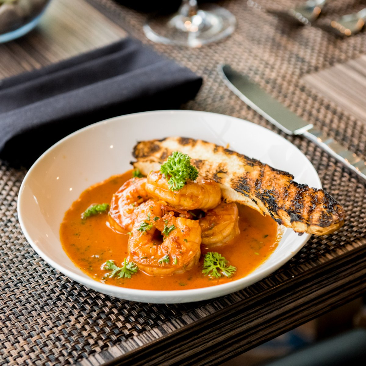 We know our menu like the back of our hand. If you're not sure what to order, ask our staff for a recommendation! It might turn out to be your new favorite meal. #LBC #LongBeachHotels #VUE