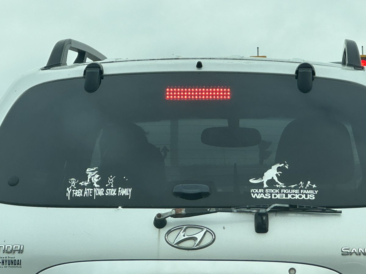MorganNYNY's tweet photo. @DustinGrowick We saw this on the highway in Woodbury. :) https://t.co/OBoQKb8Ana