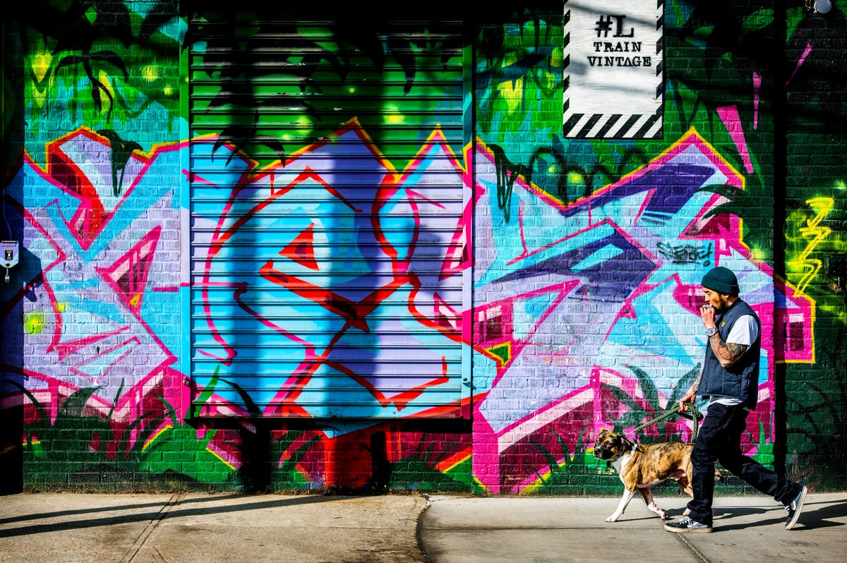 StudioBrooke's tweet photo. New year, new introduction to the Studio Brooke universe.

STREET WALKERS captures people walking through urban settings. The project documents New Yorkers, their street style, the city's graffiti culture, street art &amp; more, focusing on commonalities that unite. 

👇 (more) https://t.co/sOokEwnNH6