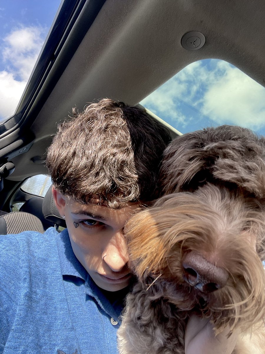 Lelepr_'s tweet photo. Chloe y papá https://t.co/hV4QHsisPf
