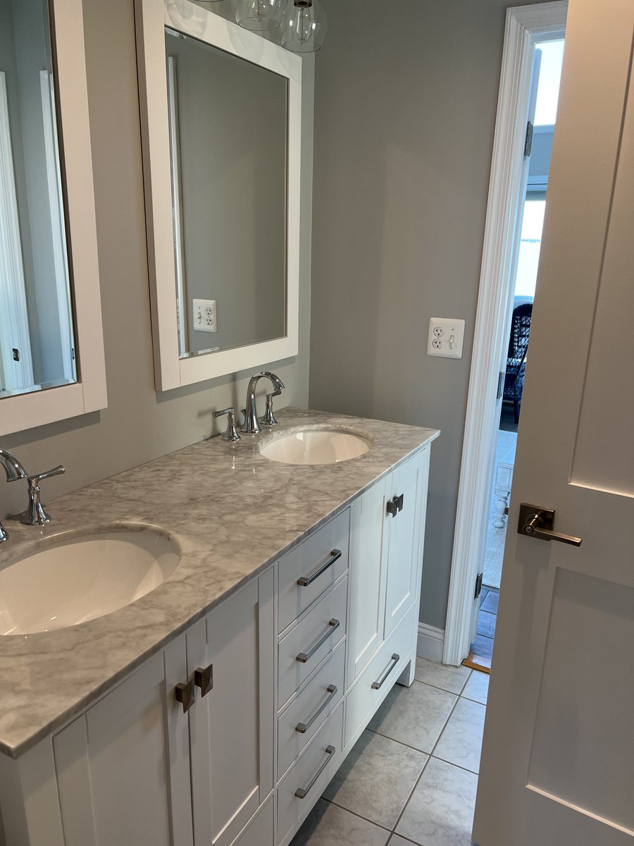 FBrenovations's tweet photo. I'd to give thanks for all the good this past year brought, and to my crew for their amazing performance. And what better start to #2023 than with this new #project.
#bathroom #firebellyeffect #renovation #homerenovations #remodel #interior #contractor #homedesign #dmv https://t.co/jEg142b8LU