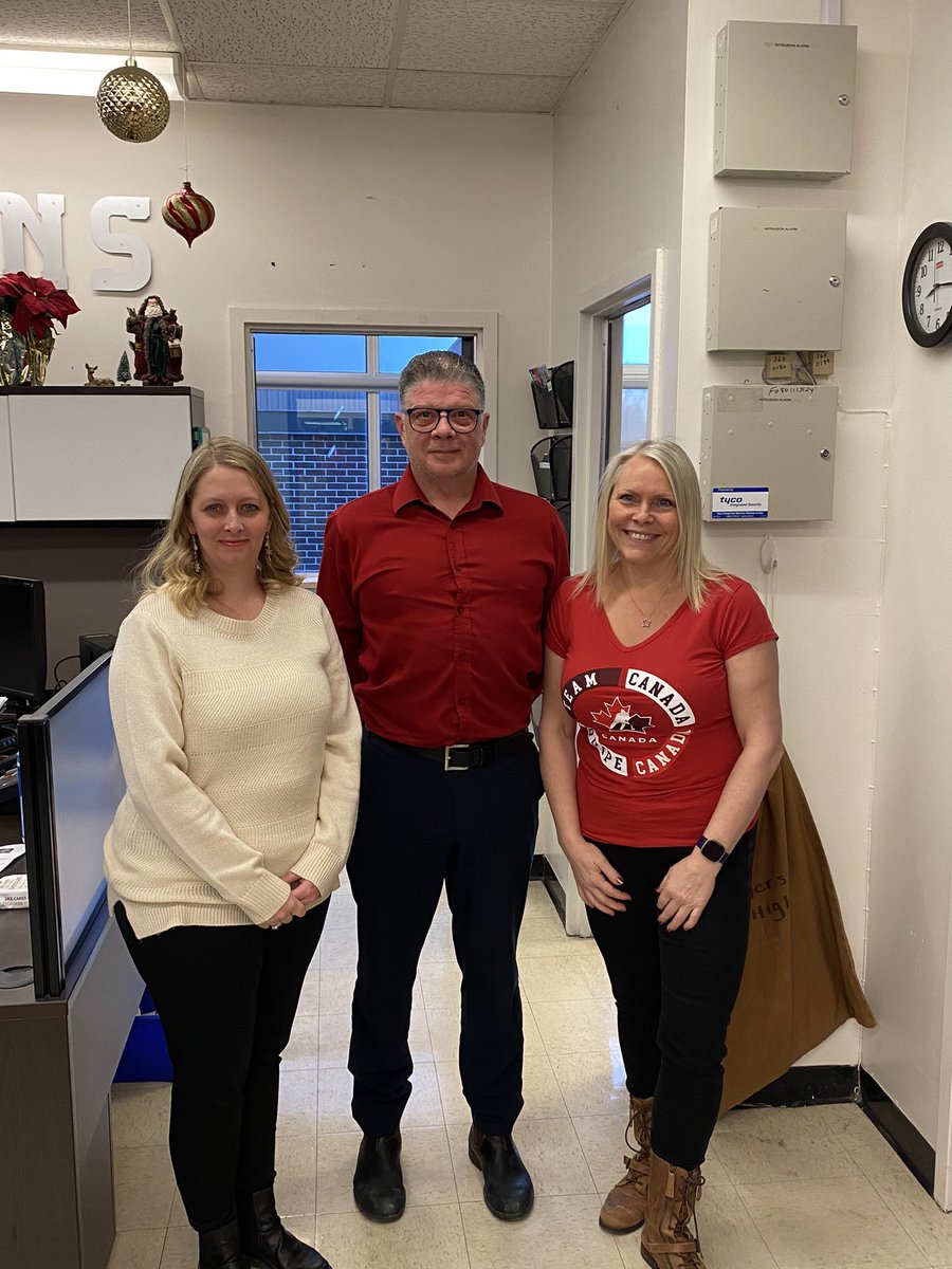 SPJH_PE's tweet photo. More school spirit today at St.Peter's Junior High to support former Python Zach Dean and @HockeyCanada as they go for @WorldJuniors gold tonight! @SPJHPythons @NLESDCA @markhmasters @teamnl #SchoolCommunity #RoleModel #PythonAlumni https://t.co/9Wn1PV2YSU