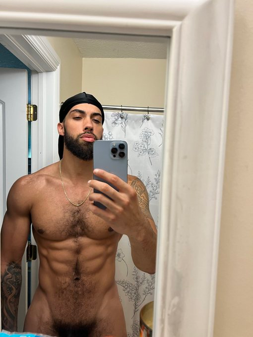 Joey 📸 | Parody tweet media
