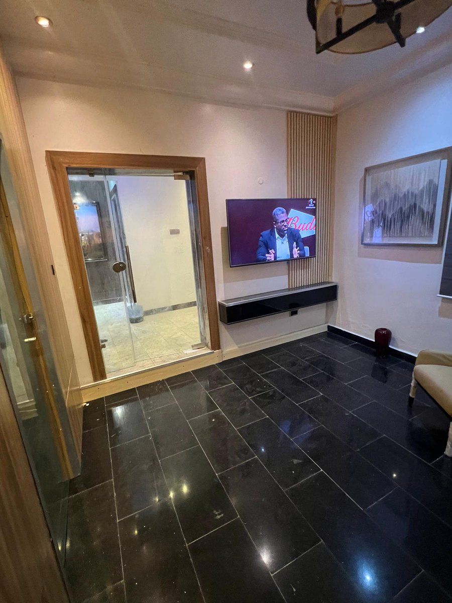 nobsmall's tweet image. Looking for a serene environment to spend the weekend, classy and comfort,secured . Contact us today for a reservation +23409139025444 #hotel #weekend #portharcourt @PORTHARCOURT_  @PhEntawards  @AskPHPeople