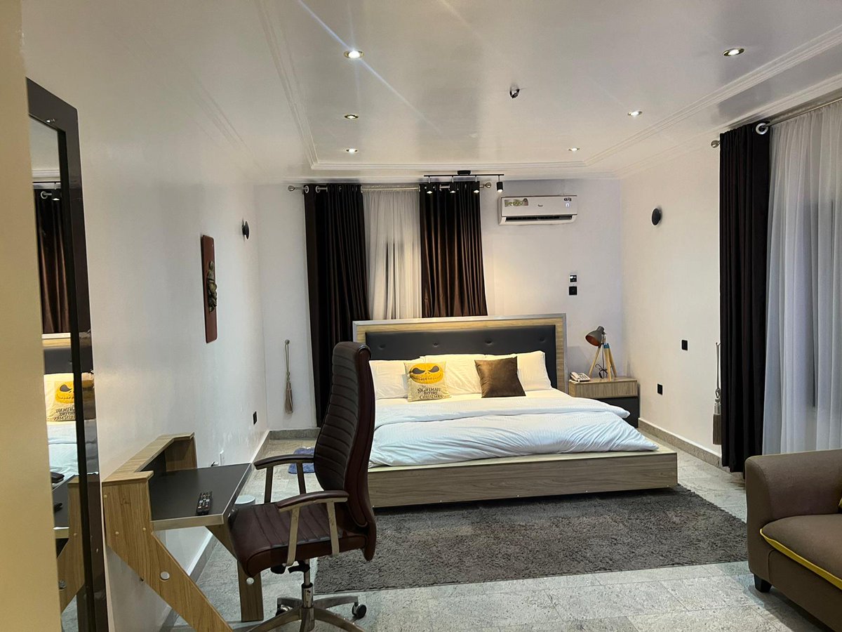 nobsmall's tweet image. Looking for a serene environment to spend the weekend, classy and comfort,secured . Contact us today for a reservation +23409139025444 #hotel #weekend #portharcourt @PORTHARCOURT_  @PhEntawards  @AskPHPeople