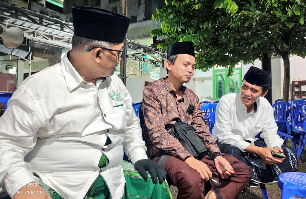 mideomoto's tweet image. Alhamdulillah PH Suriyah Tanfidziyah @pcnukabmagelang berkesempatan sowan Takziyah #dinihari ini . Salam takdzim katur sedoyo PH @pcnujepara 🙏