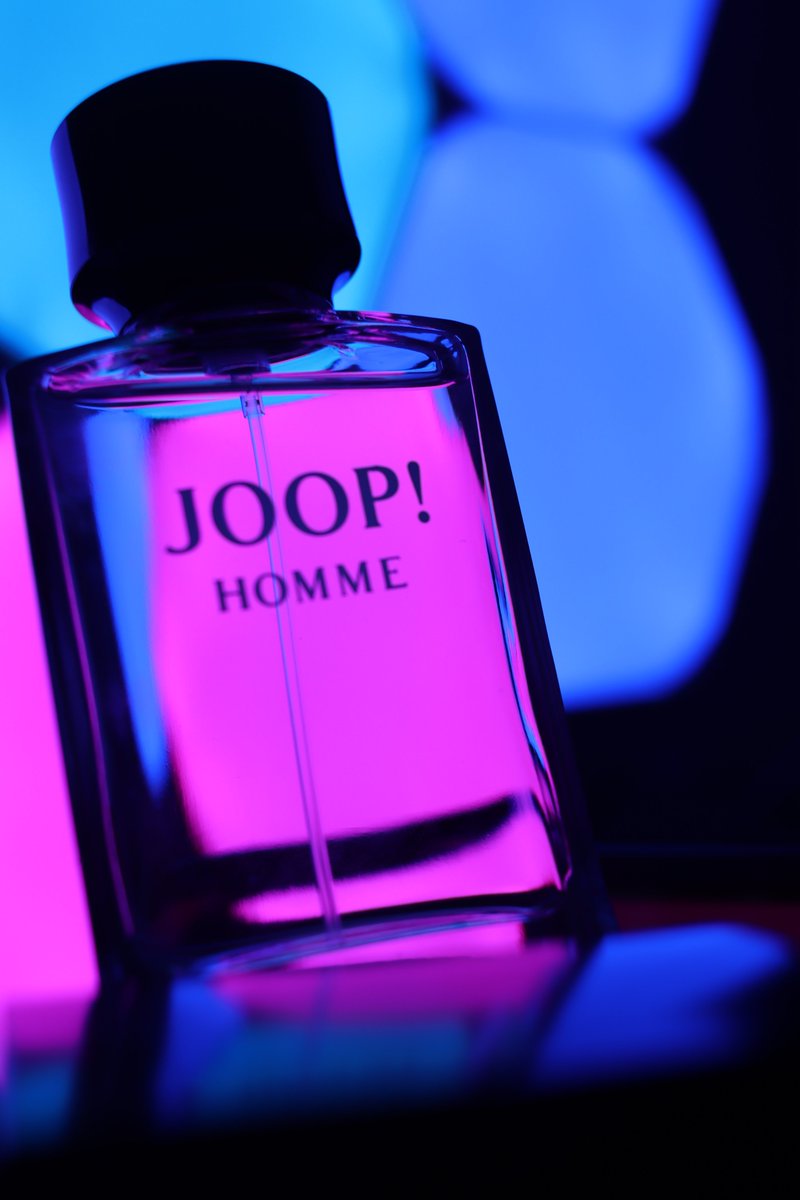 LightStudi0s's tweet photo. My #Joop #product shoot. Makeshift product holder instead used a coke can to hold the #calone up #photography #photoshoot https://t.co/dhnlFgi2rO