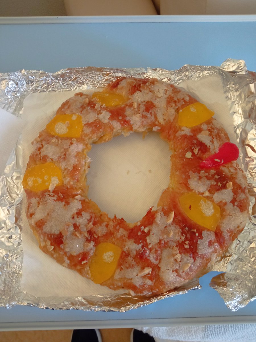 Yo le hago roscón casero al Rey Gaspar si viene a mi casa #CabalgataRTVE <a href="/rtve/">RTVE</a>