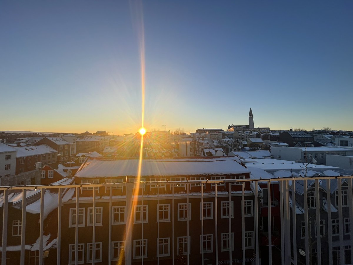 kerecis's tweet photo. Photos taken from our Reykjavík Office on a January afternoon (around 2:45) ❄️ The sun is setting in the south meanwhile the moon is coming up in the north 🌞🌝 #Sunset #Reykjavík #Iceland #KerecisMoments https://t.co/8PHAseDKJJ