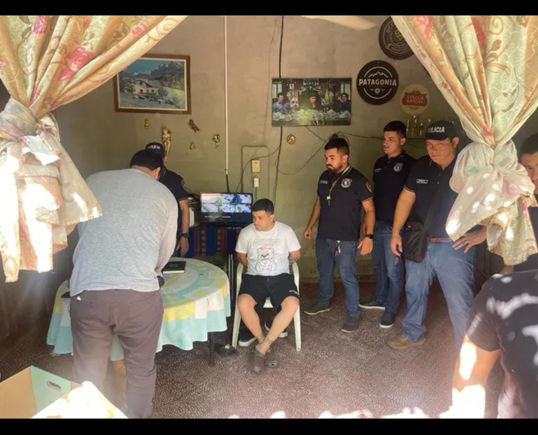 pyenelojo's tweet photo. *Dos personas detenidas en el Caso del Homicidio del Ex Fiscal Javier Ibarra y se realizó una  incautación de la supuesta arma utilizada.*
#EnelOjo https://t.co/LnyB8qd9RL
