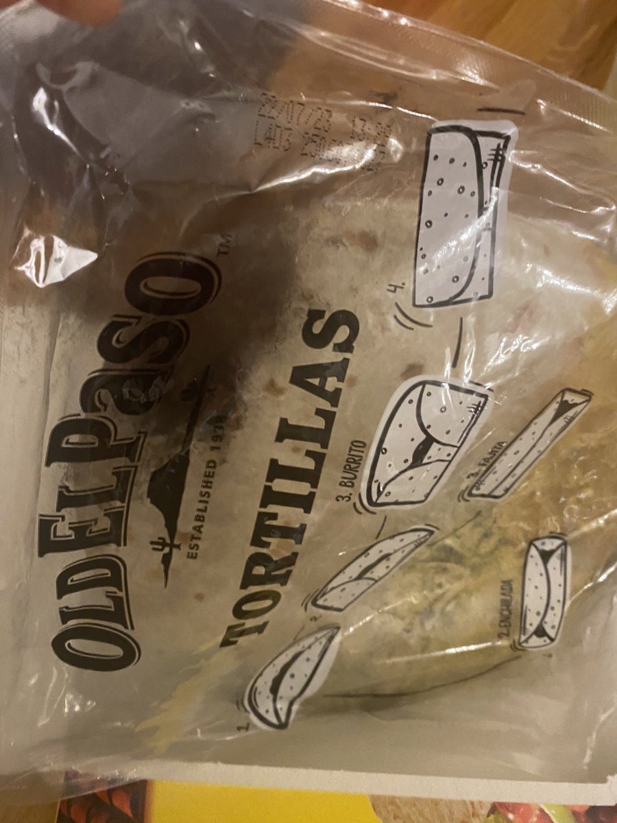 ChloeSaterlay's tweet photo. @oldelpasouk absolutely horrified when I opened this tonight! Thanks for a complete waste of money and putting me off my dinner!🤢🤮🤮🤮 https://t.co/zTjZBI7Uti
