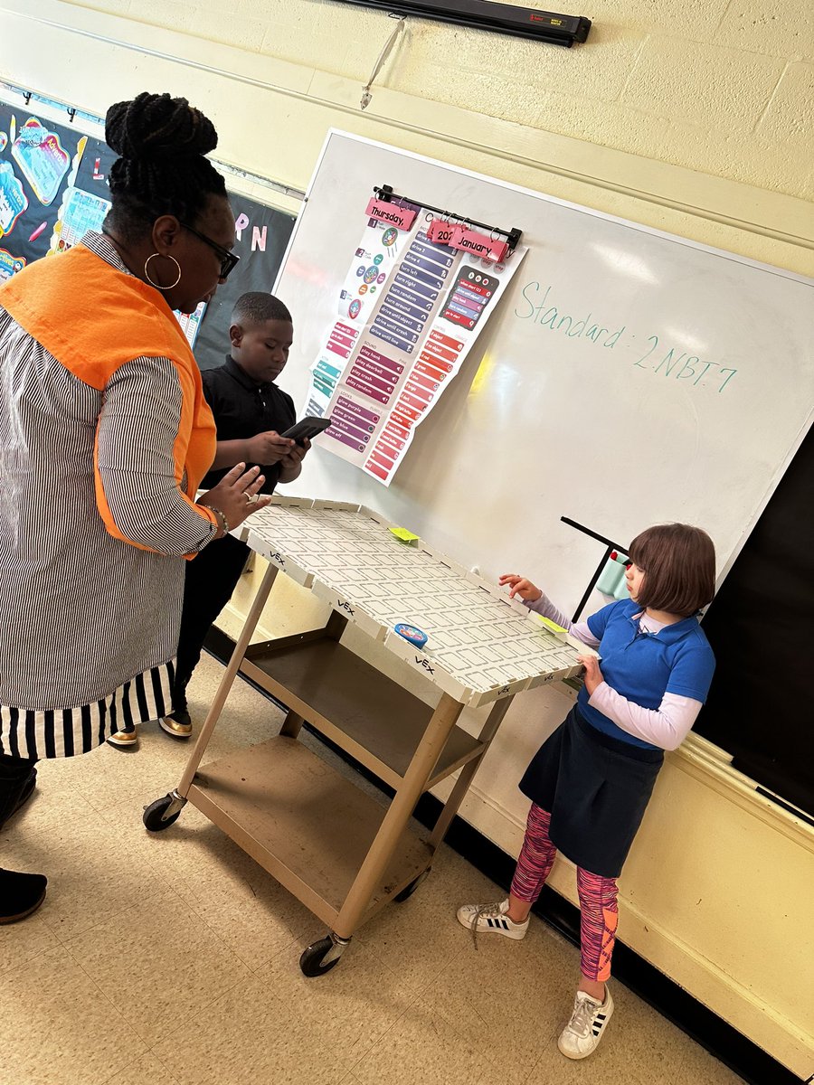 AlexanderEle900's tweet photo. Alexander 2nd grade students using VexRobots for math problems!!  Great job Ms. Springfield’s class!!  💙@PrincipalSDavis @suptking @JMCSchools https://t.co/Y8jdM9g2Mz