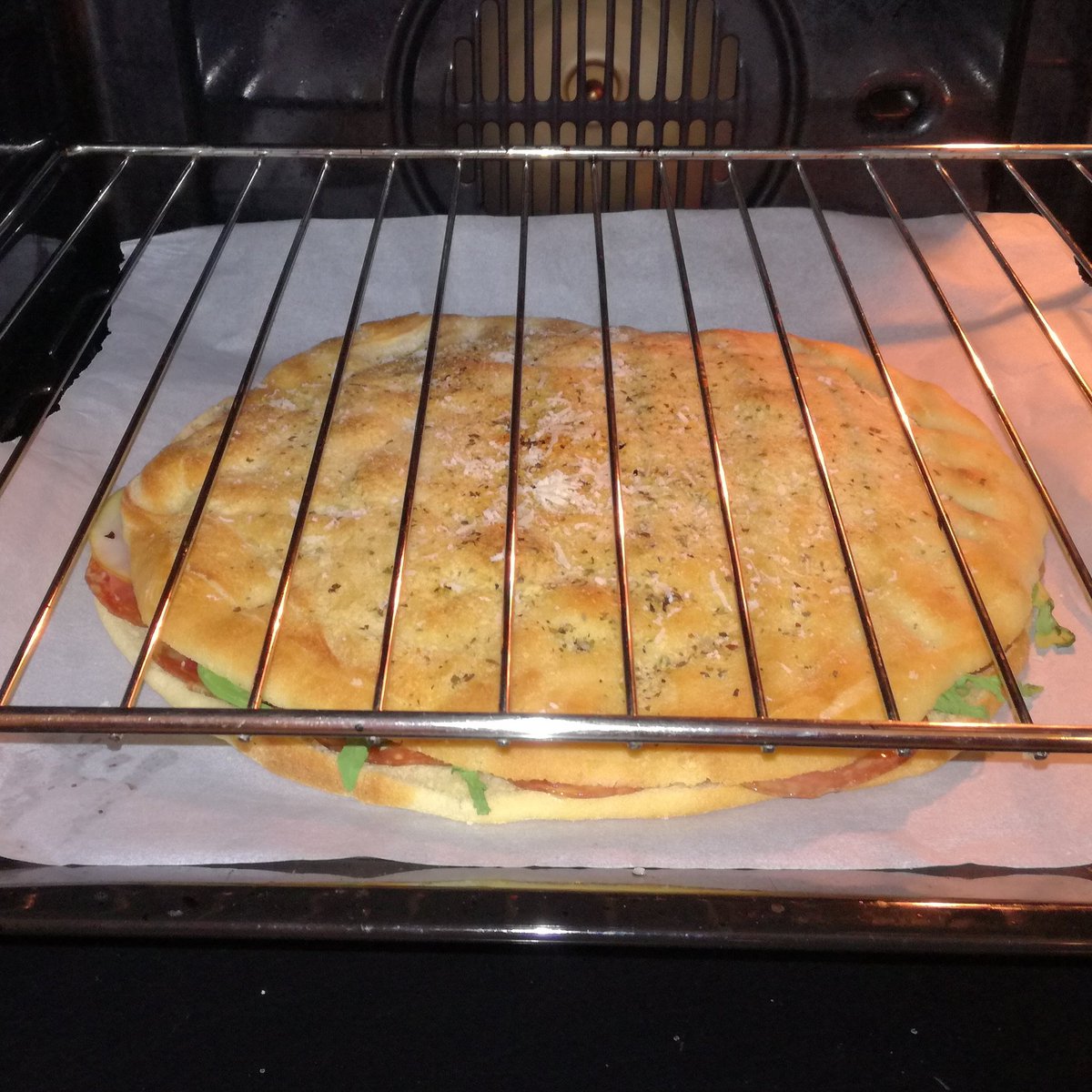 seb_granpasso's tweet photo. Intanto buona serata .....
#Pizzolo 😋 🍺 https://t.co/dYDOjDW60P