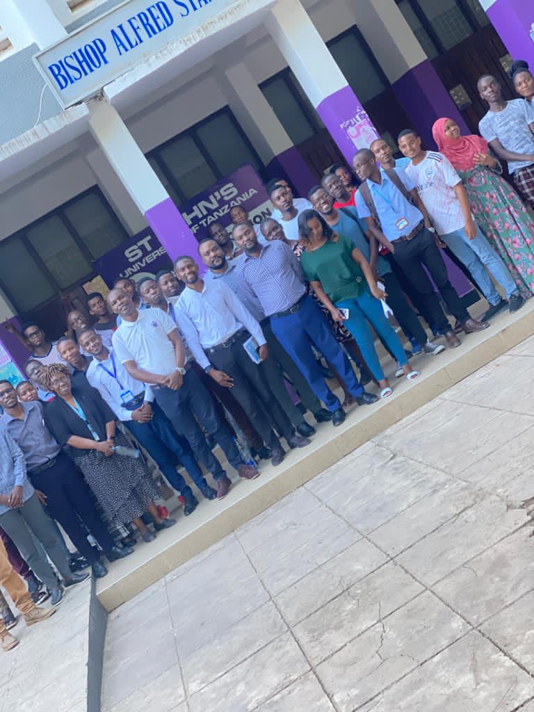 tapsastjohn's tweet photo. TAPSA SJUT Talk Show all talks sum up  the solidarity, but also the idea of building pharmacy professionals in provide efficiently services skills and provide awereness of health education in the community
@tapsamuhas 
@tapsatanzania 
@vhefsjut 
@afyaclue 
@wizara_afyatz https://t.co/SfyMMPrYVn