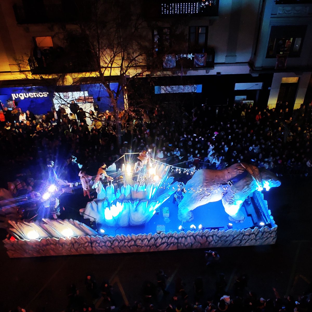 MeribluSI's tweet image. ✨Que nunca dejemos de CREER, que jamás se pierda la ILUSIÓN ✨ ✨QUIA DEUS ET FIDELIS ✨
 #Cabalgata2023
#ReyesMagos
#REYMELCHOR👑