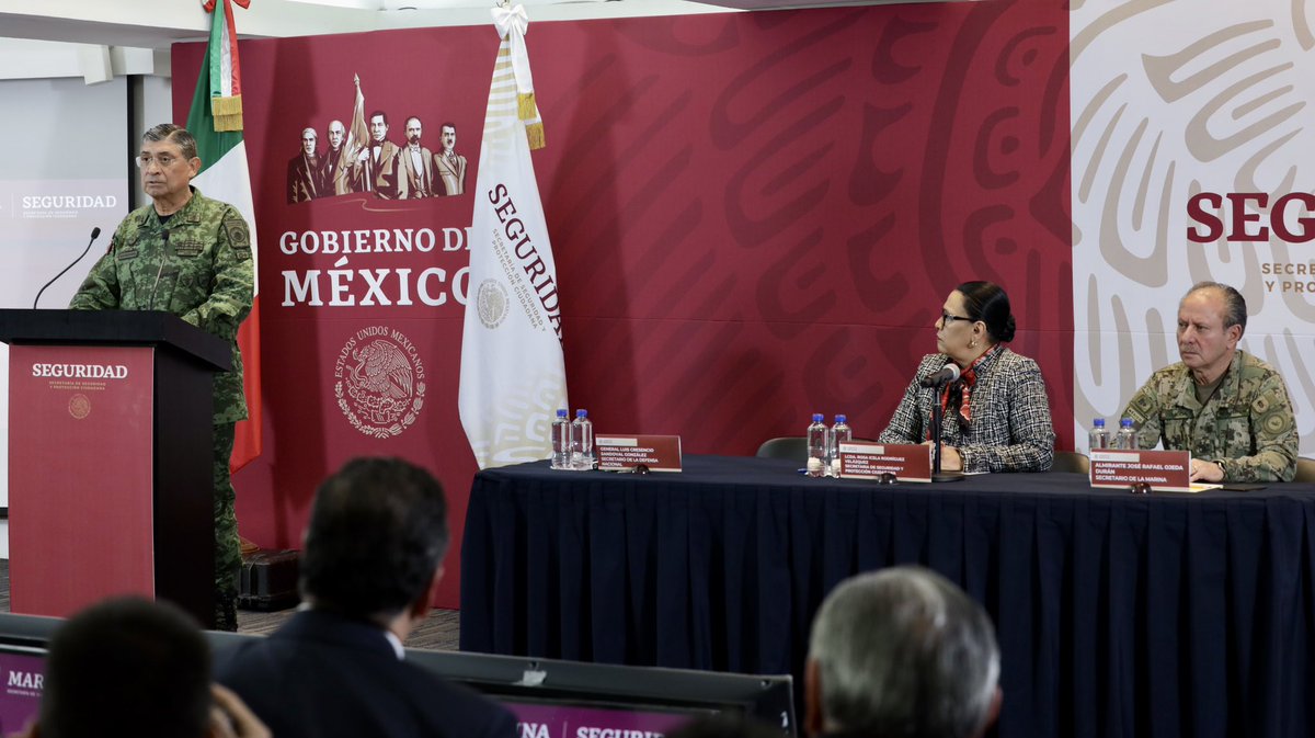 Por instrucción del #PresidenteDeMéxico, <a href="/lopezobrador_/">Andrés Manuel</a>, el Gabinete de Seguridad Nacional informó sobre el operativo en Culiacán, #Sinaloa. Refrendamos nuestra convicción de trabajar para que haya cero impunidad y cero corrupción. Esa es la manera de alcanzar la paz 🕊️. 🇲🇽