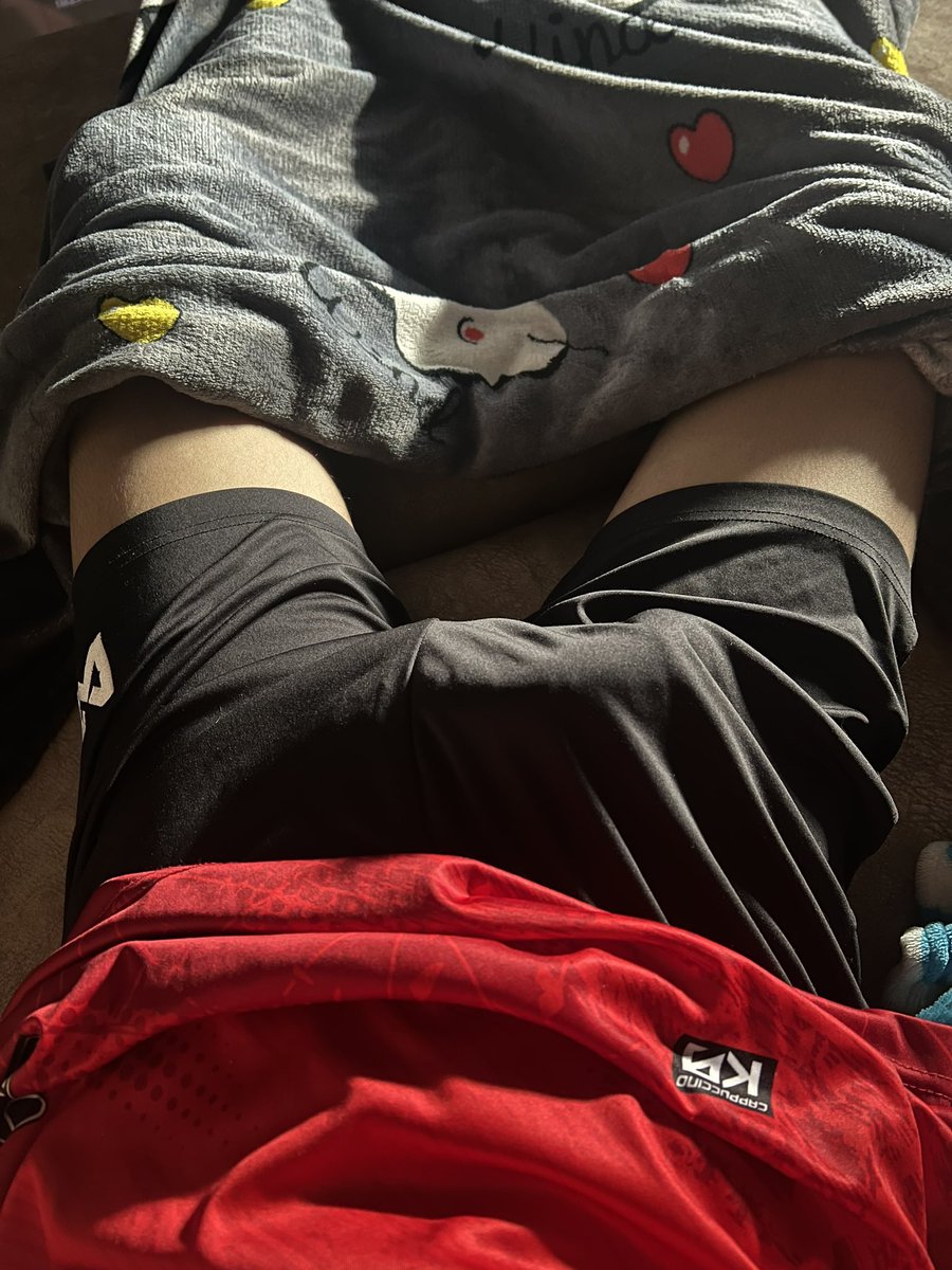 Jack75010295's tweet photo. 😝🙈 https://t.co/CxpbKoHd8c