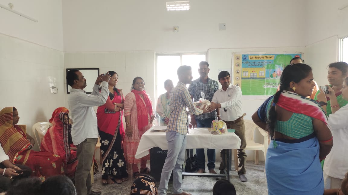 dtoganjam's tweet photo. Kukudakhandi Block distrubute the Nutritional kit to TB Patients by Nikshay Mitra under the PMTBMBA programme ...
#TB HAREGA DESH JITEGA.
#IT IS TIME TO END TB.
#tbcindia.gov.in https://t.co/VSZGSPm59T