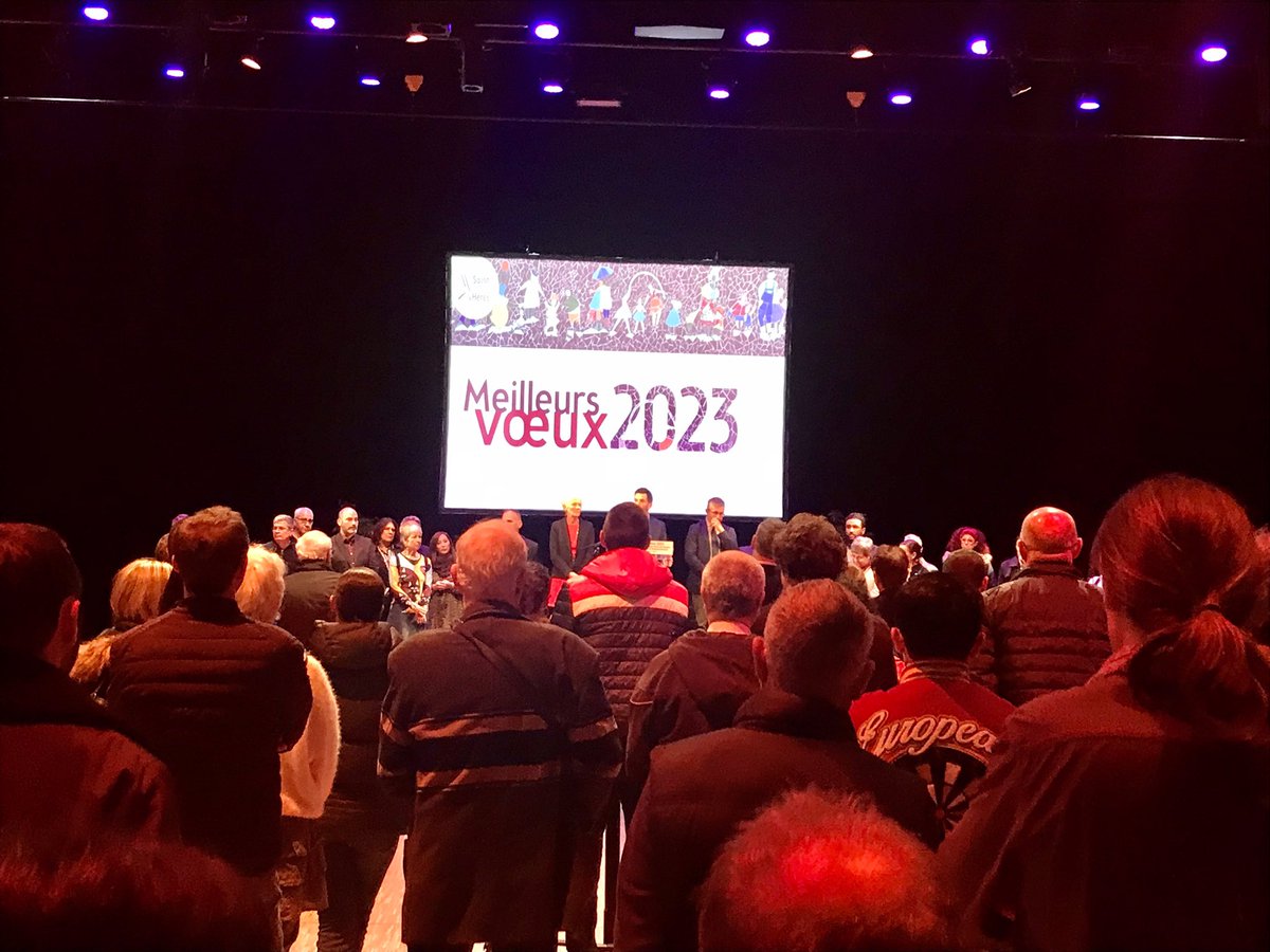 DavidQueiros38's tweet photo. #voeux2023 #lHeurebleue #SMH 
« Notre ambition permanente est de construire une ville ouverte et dynamique, solidaire et responsable, offrant à toutes et tous, à chaque âge de la vie, la possibilité de bien vivre ensemble. » https://t.co/Tb1tiX8LFZ