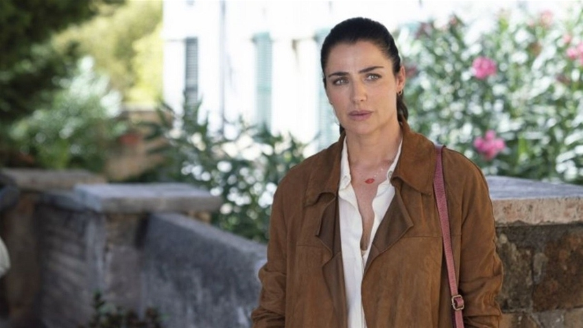 Luisa Ranieri: “Lolita Lobosco, modello aspirazionale di donna moderna” 

L’attrice torna a vestire i panni della vicequestore protagonista di "Le indagini di Lolita Lobosco", la cui seconda stagione debutta su @rai1 l’8 gennaio.

news.cinecitta.com/IT/it-it/news/…