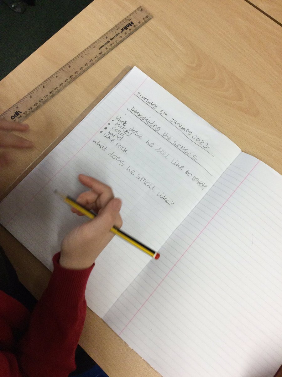MD_Class3's tweet photo. What does he sound like?
What does he feel like? 
What does he smell like? 
Today @MD_Class3 have been describing the senses of the Iron Man 👍🏻 @MillDamSchool #MDwriting https://t.co/2r8QdCHa7a