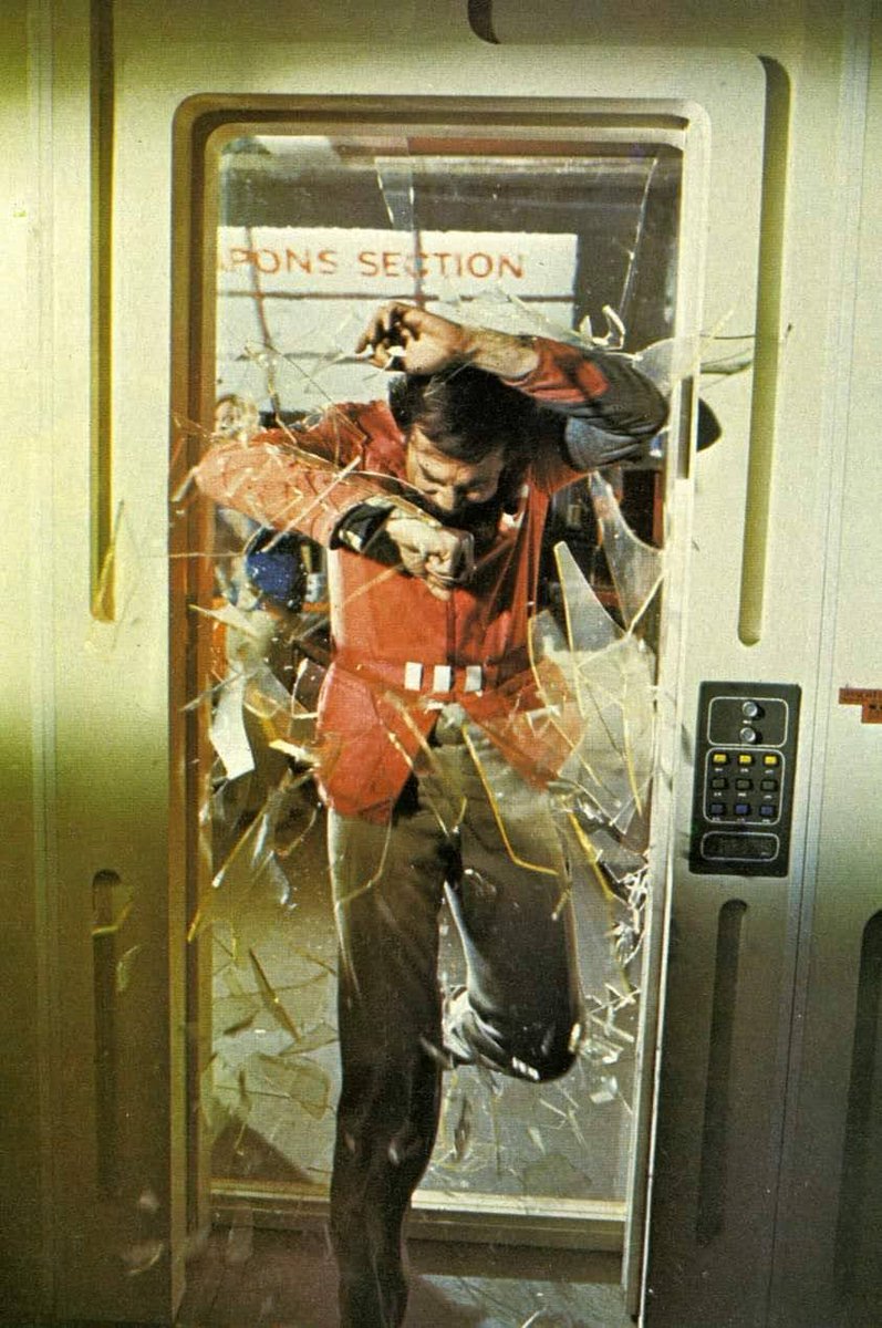 TheTartanDalek's tweet photo. Here is my latest appreciative tweet for the Gerry and Sylvia Anderson television show SPACE:1999 (1975 - 1977). Thanks to @JailbaitTV1  for the image
#GerryAnderson
#SylviaAnderson
#Space1999
#CommanderKoenig
#MartinLandau https://t.co/PsgyMRYSM1