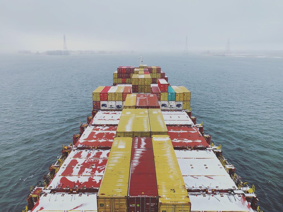 LebrunSimon's tweet photo. Départ de Montréal à bord du MSC DONATA qui a eu l’honneur de recevoir la Canne à pommeau d’or le 1er janvier 2023. Capitaine Ranjit Kumar Singh en est très fier! https://t.co/dZ8kwHsfSj
