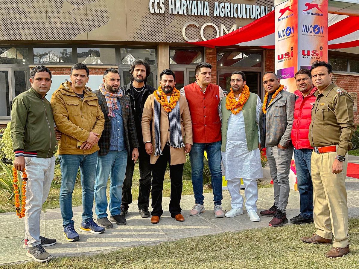 BinderDanoda's tweet photo. कल #हिसार में हुई #6thNationalBoxingChampionship
में As a #Guest जाने का मौक़ा मिला।
यहाँ से निकल कर क्रीम विश्वस्तर पर देश को represent करेगी।
साथ में भाई नवीन नैन भालसी,प्रदीप नैन ऑस्ट्रेलिया,रेयान लोहान,
विजय दुहन।Thanku रवींद्र पान्नू General secretary Boxing Haryana https://t.co/KVg1wYvQHe