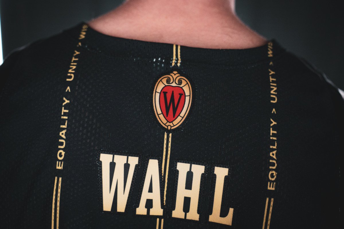 BadgerMBB's tweet photo. Jan. 17 ... Dark Mode 🔛

UNI WATCH: The Badgers will debut this year's "By the Players" alternate uniforms at home on Jan. 17

📰 https://t.co/dIIZylw6nM
🎟 https://t.co/q4D062oEHQ https://t.co/4ayN2uzPxl