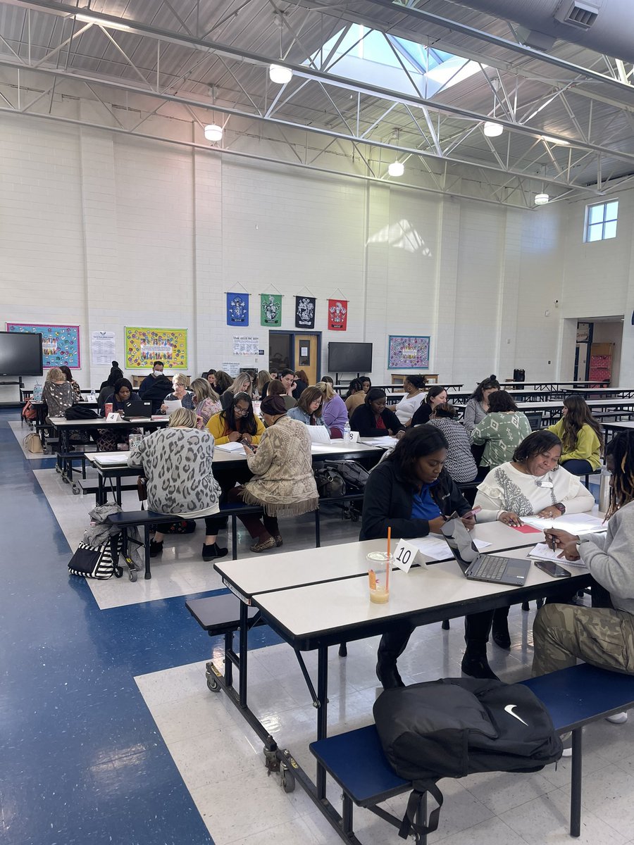 teachwithdrt's tweet image. GSCS Math Teachers learning about Effective Questioning and Formative Assessment for Learning in our morning PL sessions! 🎓🎓🎓More this PM!! @GriffinSpalding @s3strategies #MakeMathMatter #AlwaysLearning #ProfessionalLearning