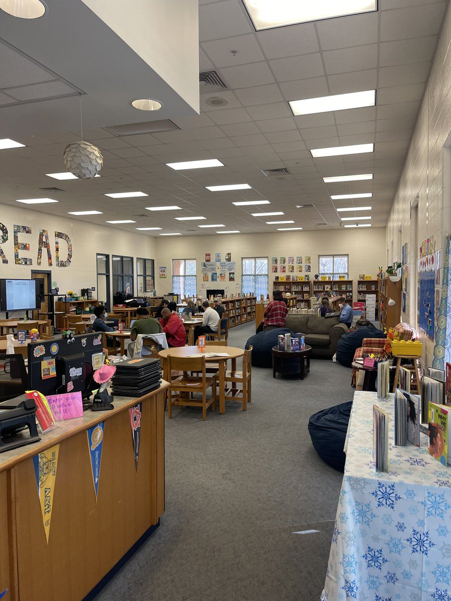 teachwithdrt's tweet image. GSCS Math Teachers learning about Effective Questioning and Formative Assessment for Learning in our morning PL sessions! 🎓🎓🎓More this PM!! @GriffinSpalding @s3strategies #MakeMathMatter #AlwaysLearning #ProfessionalLearning