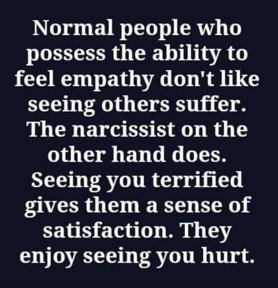 JacklenaB's tweet image. Narcissists are emotionless jerks!