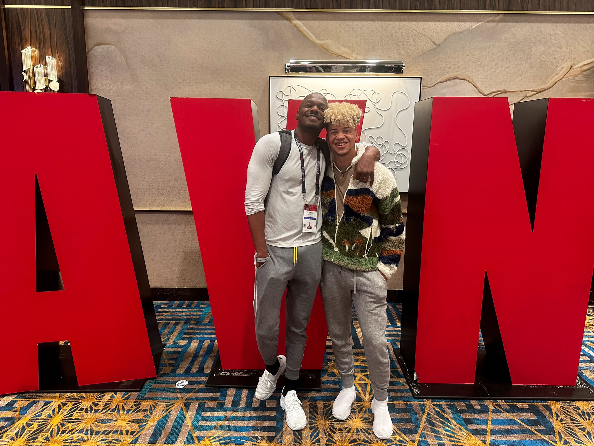 Rhyheim on Twitter: "🍹 Vegas w/ @elijahzaynexxx https://t.co/wv9cChQSiy