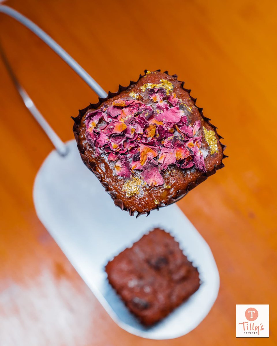 Order ur fruitcake cupcake from us