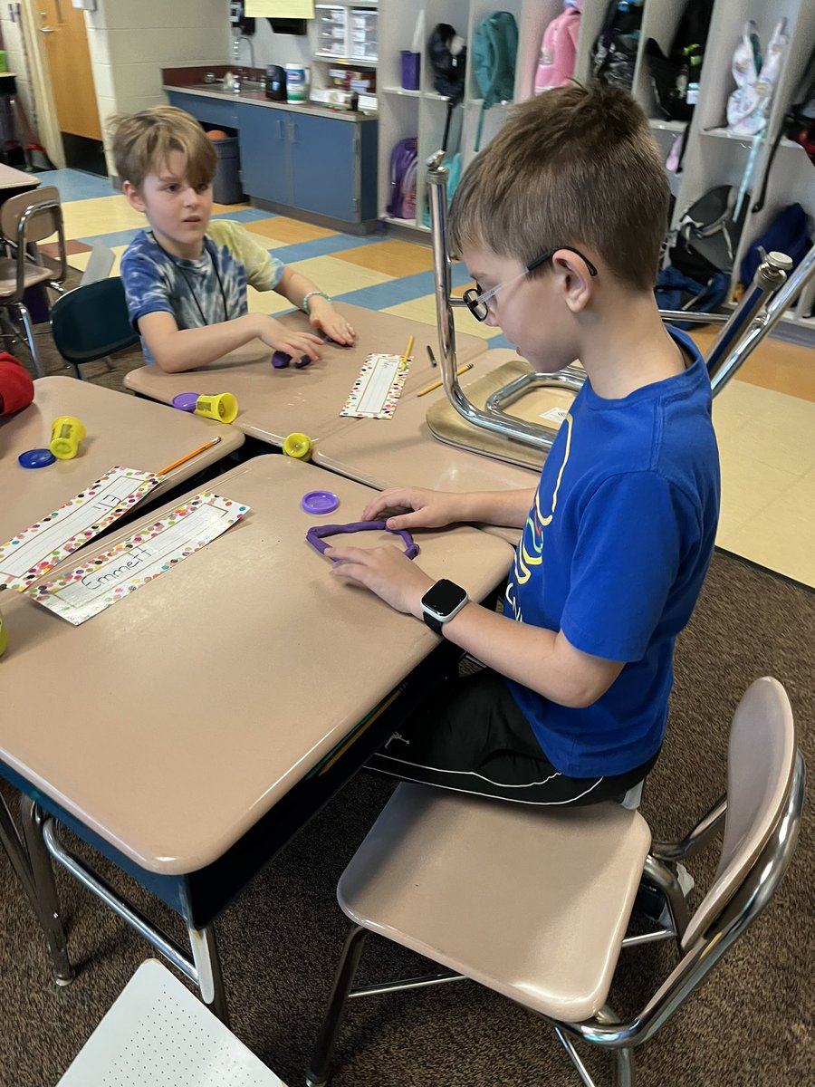 Caitlin McCommons tweet media