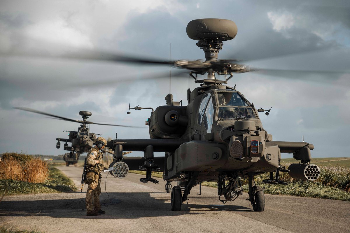 ArmyAirCorps's tweet photo. 📸The AAC featured in the MOD Best of Defence Imagery 2022:

“Breath-taking photographs captured by Armed Forces photographers provide a unique look back at the work of the UK Armed Forces at home and around the world in 2022"

Take a look at the images below: https://t.co/dicSkT6Yv0