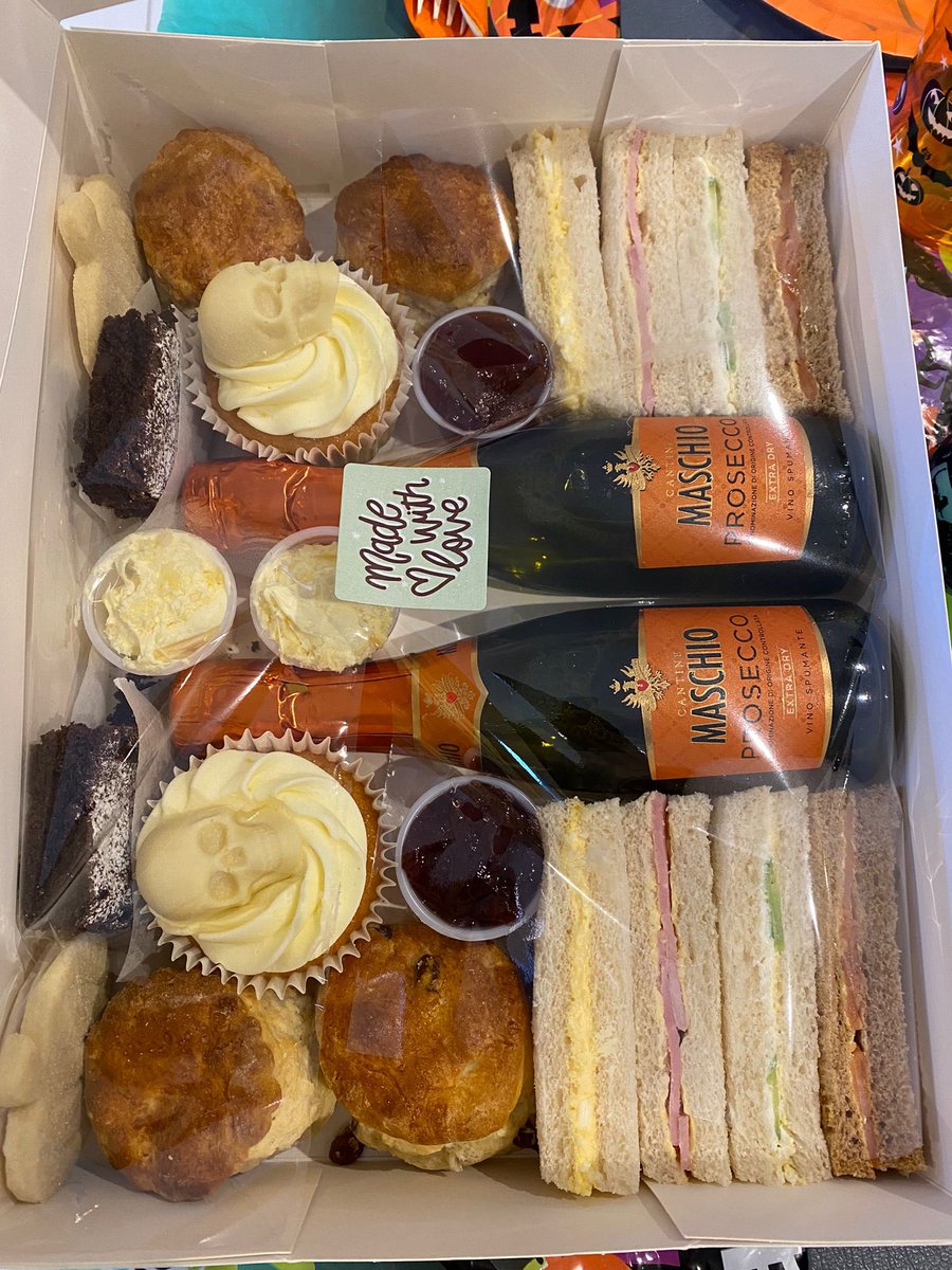 My Favourite Things: vintage afternoon teas tweet media