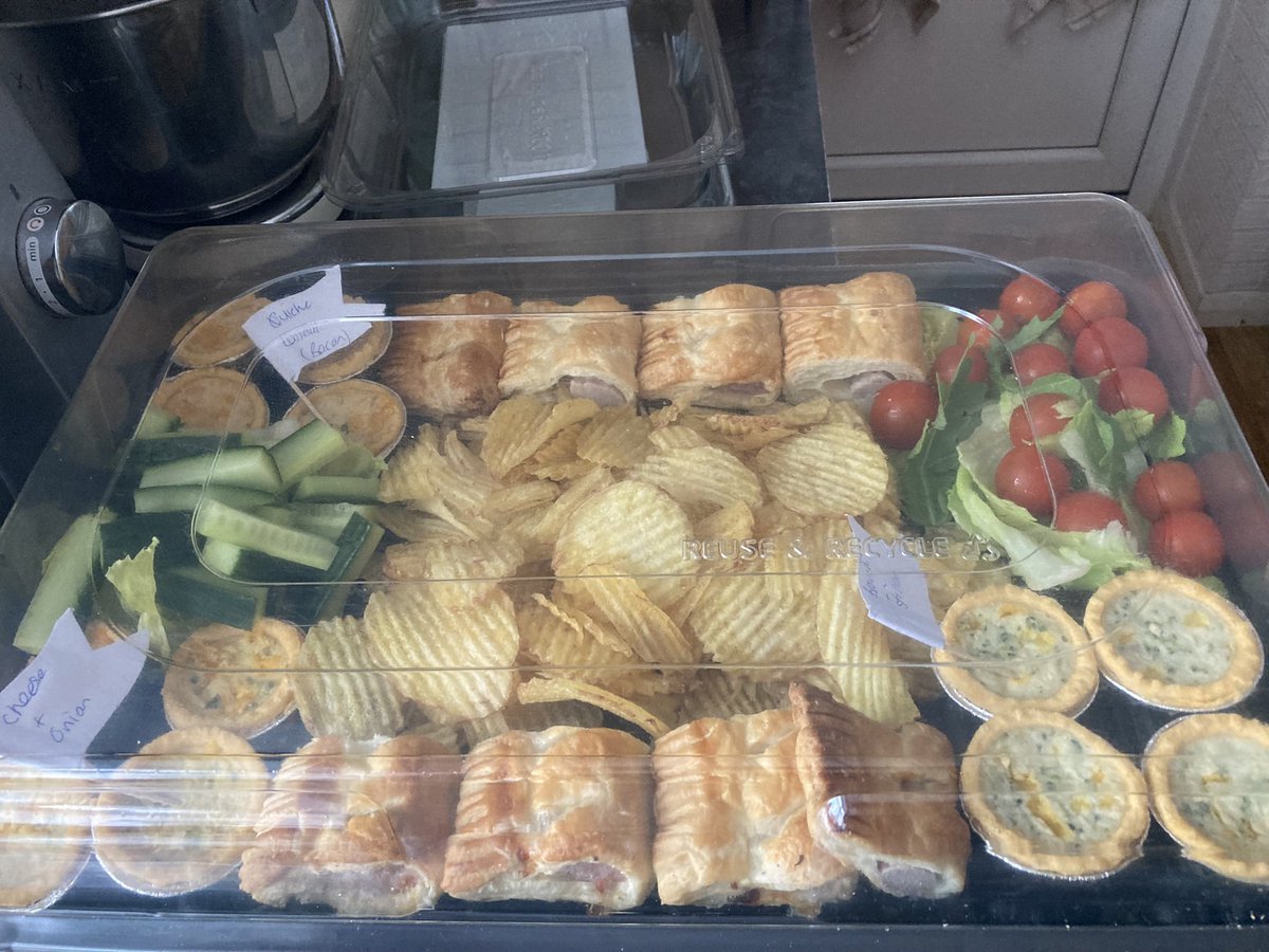 My Favourite Things: vintage afternoon teas tweet media