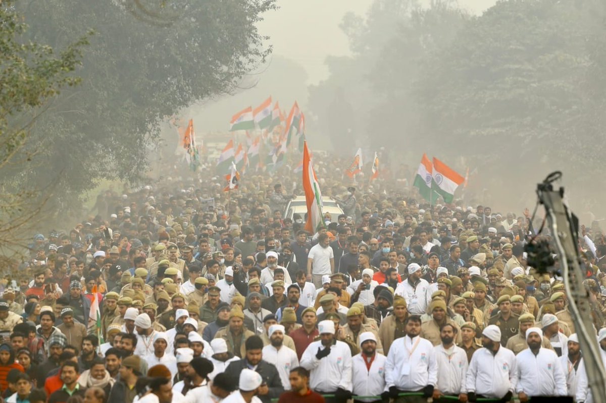 adhi2222's tweet photo. उत्तर प्रदेश भारत जोड़ो यात्रा में जनसैलाब ने किए सारे रिकॉर्ड ध्वस्त शामली में लाखों लोगों ने सड़कों पर उतर कर किया भारत जोड़ो यात्रा का स्वागत। https://t.co/2h5f9fp3B2