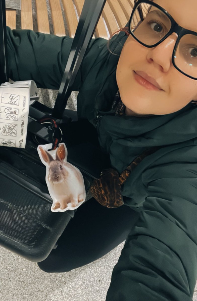alexplesner's tweet photo. Thank you @Apple #airtag !! Saved my suitcase that was lost for some time now 🙏 also thanks for the kind @Lufthansa_DE service people on the ground at #munichairport ending up treasure hunting with me ✨ https://t.co/UWApm2m80D
