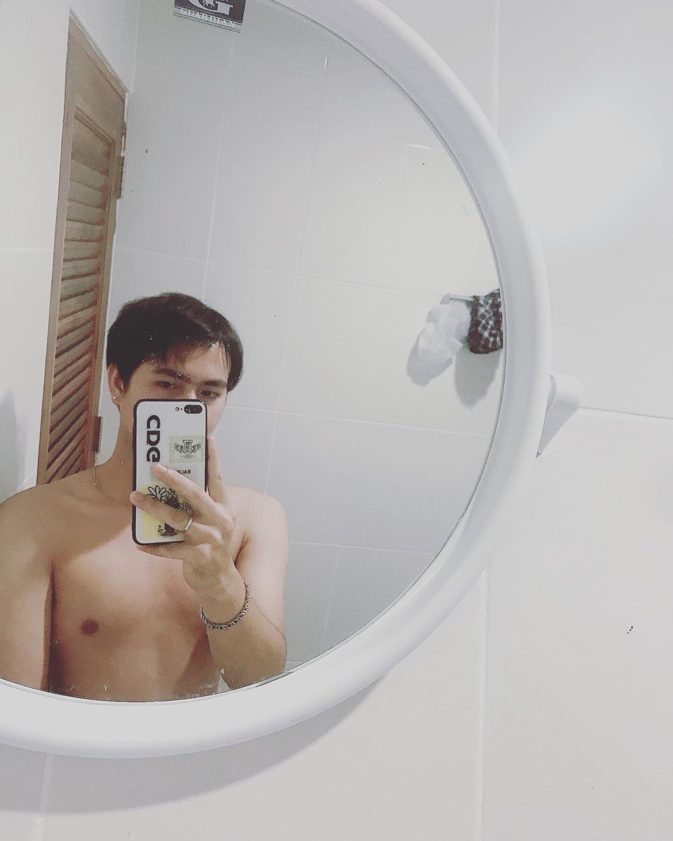 Tlety2003's tweet photo. ไม่ต้องเปย์หรอกครับ 
ขอค่ารถร้อยเดียวผมก็ไปหาแล้ว😛 https://t.co/3YopvTr7St