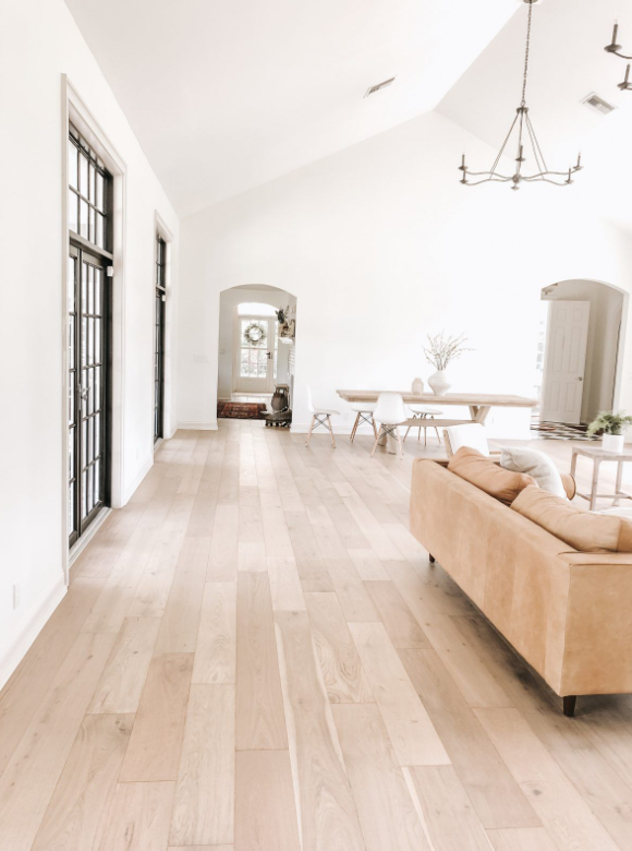 WayneTile_Floor's tweet photo. What is the most popular residential flooring in 2023? 🪵Hardwood remains the most requested type of flooring for our customers, even as luxury vinyl and tile continue to ascend. Natural wood still retains its title as the flooring material of choice in Houston. https://t.co/ITwqwPPD8j