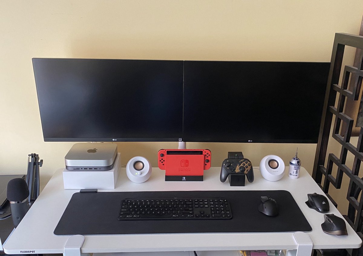 This is my current setup, I Love these Monitors, ⁦<a href="/LGUS/">LG Electronics</a>⁩ makes the best monitors!!  #apple