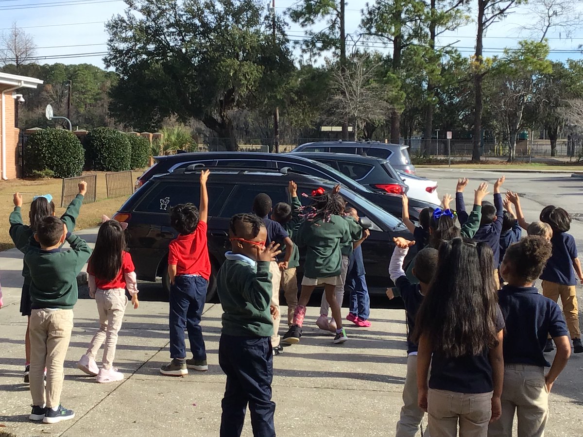 KB loved watching all the C17s leave the Air Force Base today as they headed for their formation over the Ravenel Bridge.  #MG23