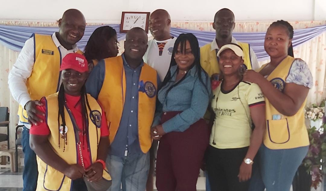 accrazenithlion's tweet photo. Accra Zenith Lions Club feeds people with psychosocial disorders at Dodowa in Ghana. 

#accrazenithlions
#weserve
#kindnessmatters
#relievinghunger2022
#ghanalions
#lionsclubsinternational https://t.co/7zQZWJLxXP