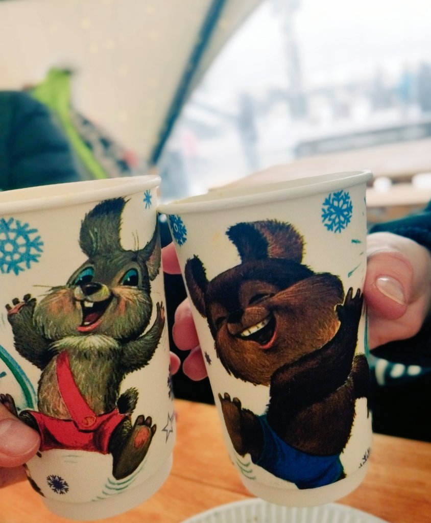 MaraMars23's tweet photo. So sweet 😻
#sometea #NewYear #snow #artist https://t.co/LVt8Jp7u0F