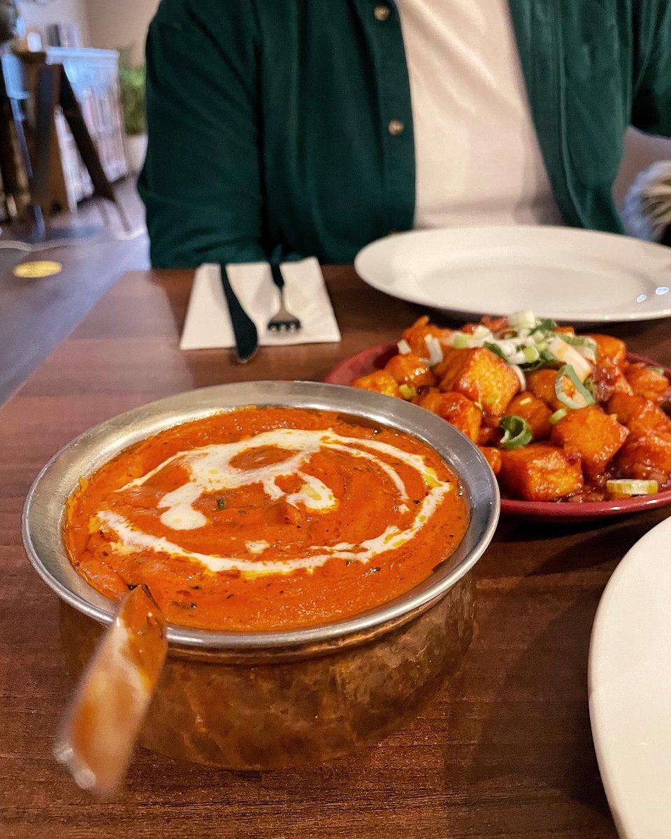 What better way to kick off our first BID meeting of the year than a trip to <a href="/PapajsUK/">PAPA J'S IndianTapas</a> 

We had the paneer butter masala, vegetable Manchuria and chilli paneer - all of which was delicious

We can’t wait to go back for more… that is when we finish off our leftovers!