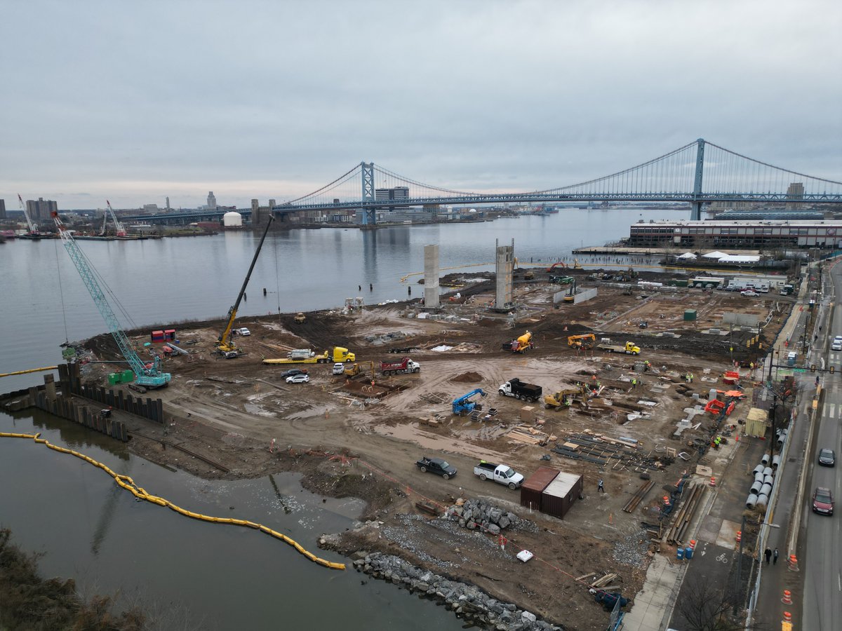 RisingRealEst's tweet photo. The Festival Pier project is underway. It entails two 6-story structures with 470 residential units, 46,432 SF of commercial, and 313 parking spots. One of the commercial tenants will be a grocery store. Link to article: https://t.co/aGli7VepWp #philadelphia #realestate #yimby https://t.co/cl647egdMV