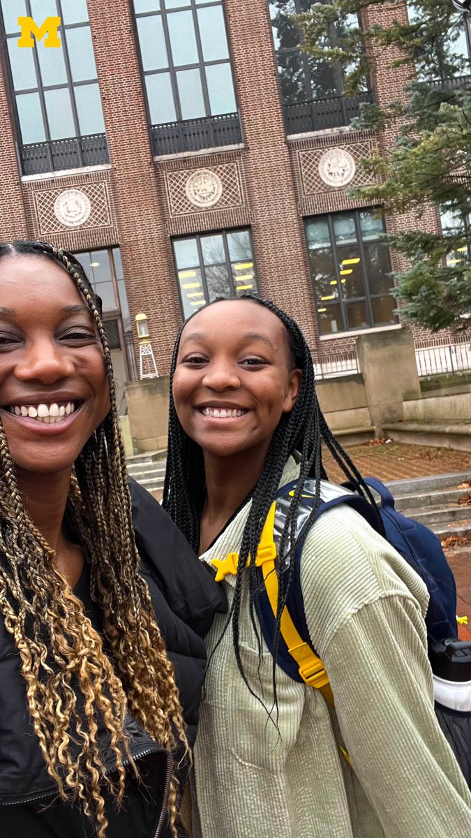 UMich's tweet photo. All smiles being back ho〽️e. https://t.co/KtXrM7YKpT